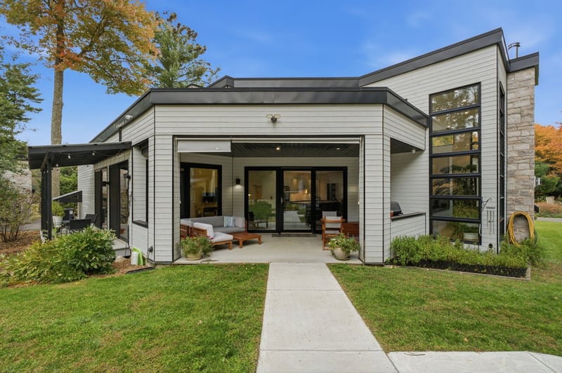 Luxury estate at 907 Rue des Lievres, Farnham, QC — photo 41