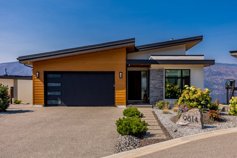 Luxury estate at 9814 Beacon Hill Crescent, Lake Country, BC — photo 2