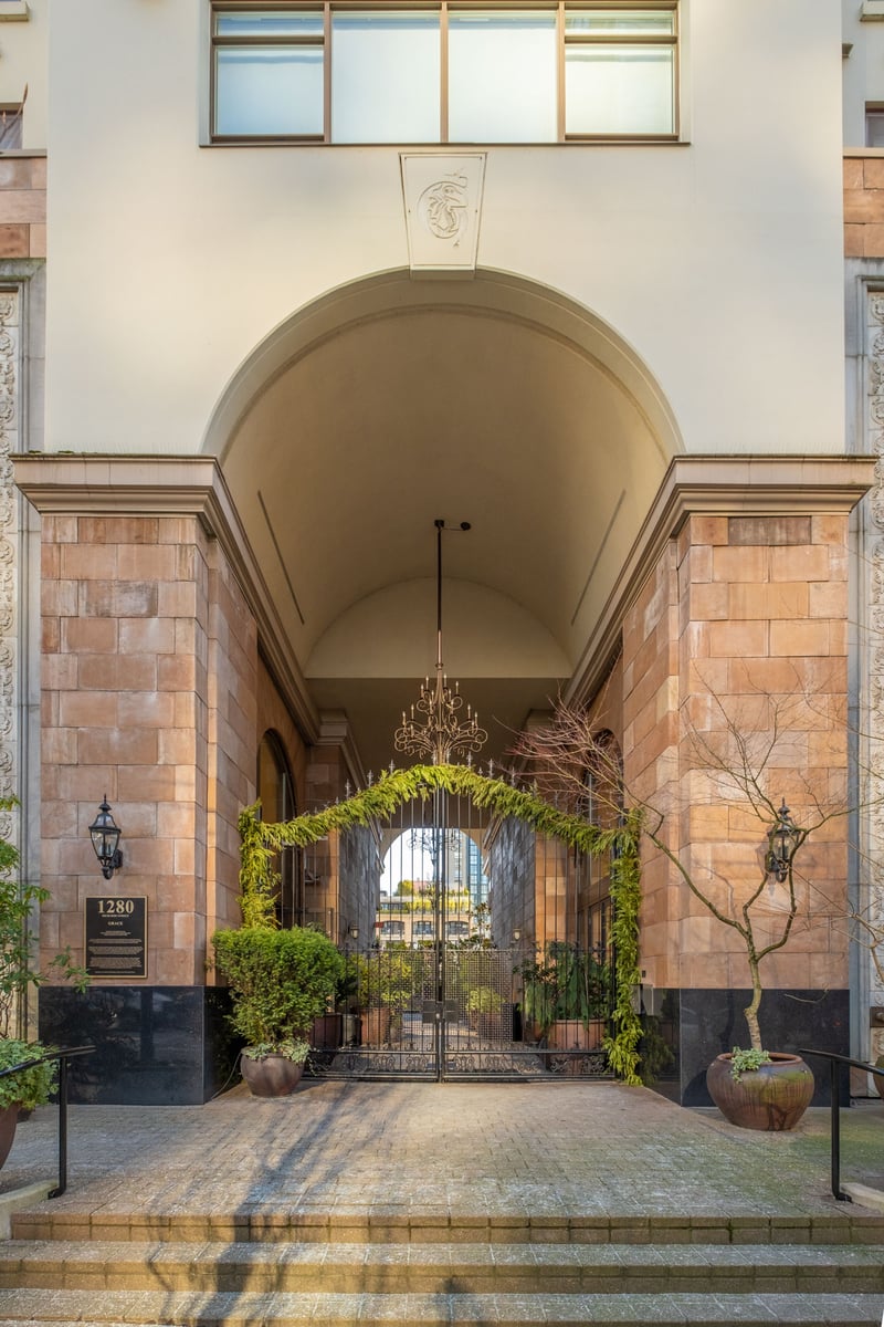 Luxury estate at 1258 Richards Street, Vancouver, BC — photo 5