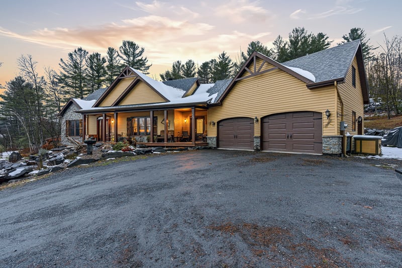 Luxury estate at 265 Rue Rosedale, Ayer's Cliff, QC — photo 41