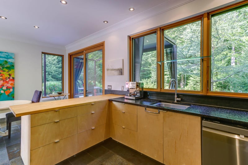 Luxury estate at 24 Chemin des Plaines, Eastman, QC — photo 12