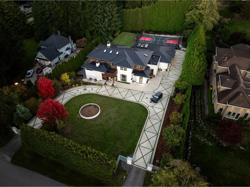 Luxury estate at 3016 163 Street, Surrey, BC — photo 4