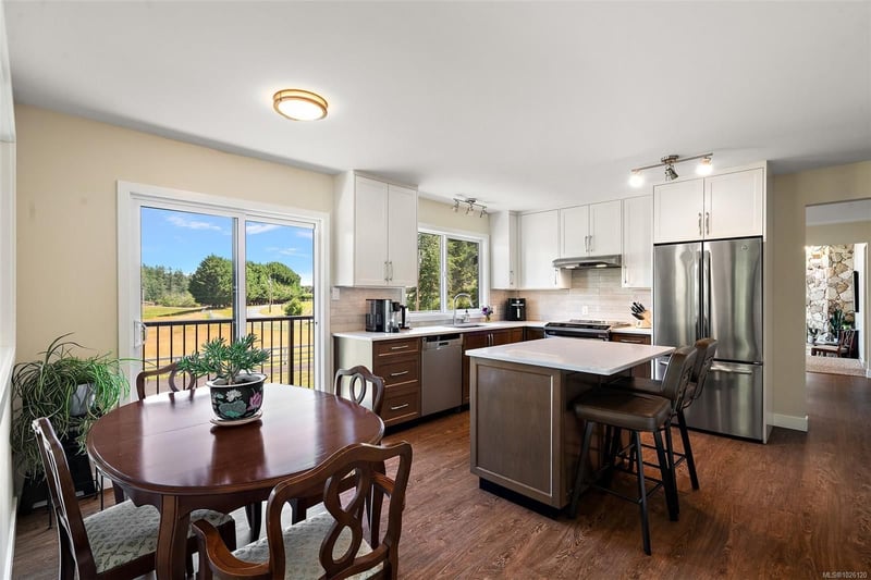 Luxury estate at 1649 Charlton Road, Victoria, BC — photo 7