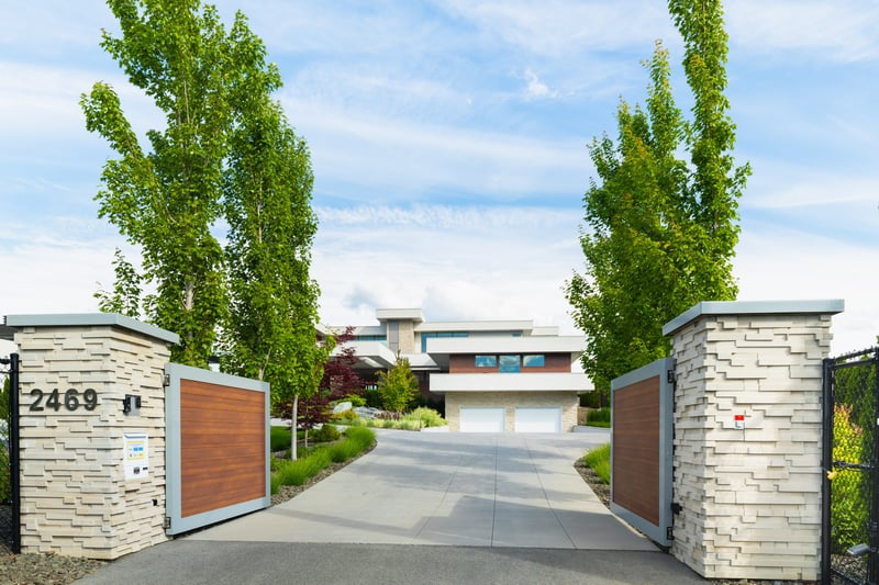 Luxury estate at 2469 Thacker Drive, West Kelowna, BC — photo 2