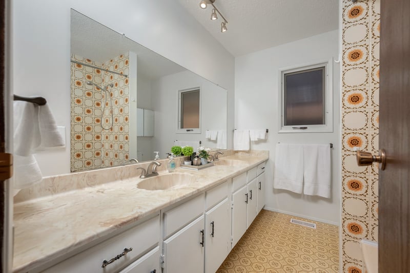 Luxury estate at 1604 39A   Avenue, Vernon, BC — photo 17