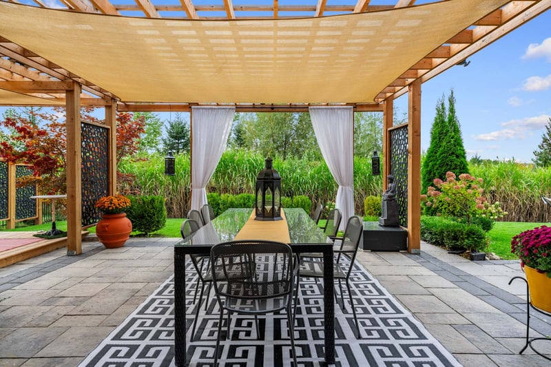 Luxury estate at 28 Chuck Ormsby Crescent, King City, ON — photo 11