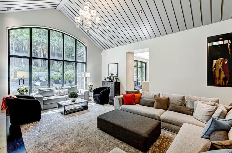 Luxury estate at 528 Rue du Sommet, Mont Saint-Hilaire — photo 7