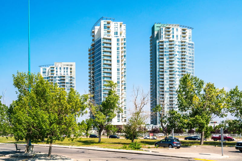 Luxury estate at 99 Spruce Place Southwest #2102, Calgary, AB — photo 6
