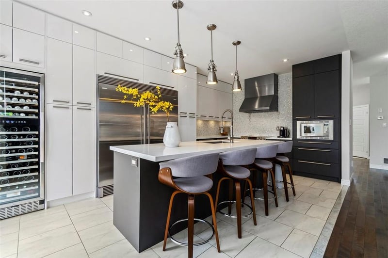 Luxury estate at 8 Pavel Place, Hamilton, ON — photo 8