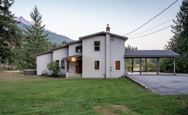 Luxury estate at 2626 Airport Way, Revelstoke, BC — photo 4