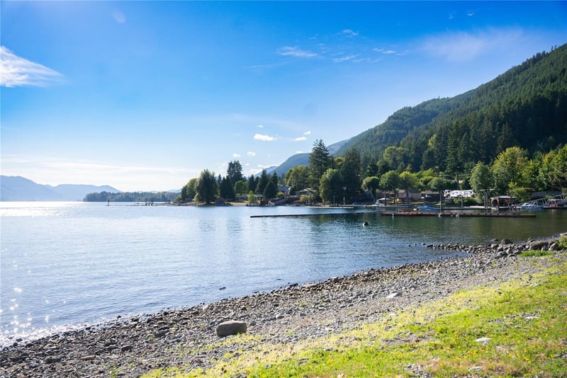 Luxury estate at Lot B Sa-Seen-Os Road, Youbou, BC — photo 8