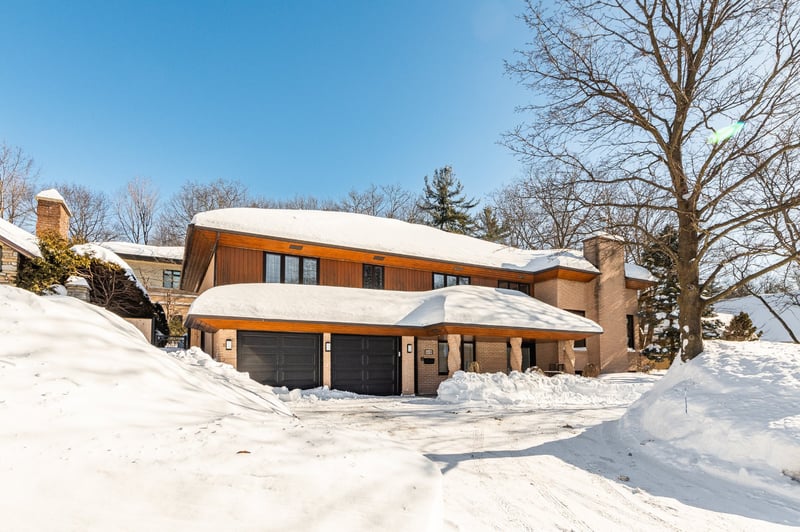 Luxury estate at 1630 Rue du Mont, St-Bruno-de-Montarville, QC — photo 2
