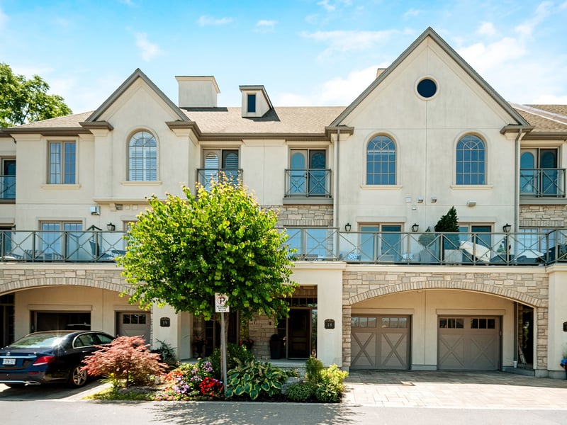 Luxury estate at 19 Lake Street unit 18, Grimsby, ON — photo 30