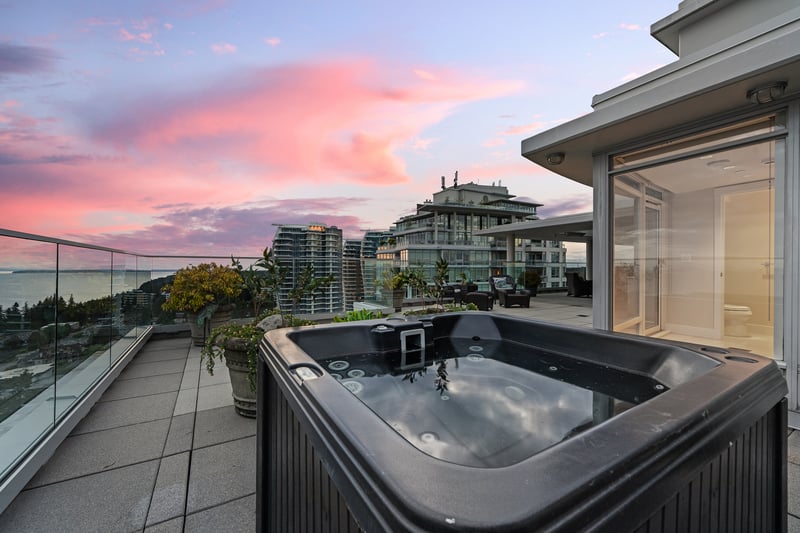 Luxury estate at PH2 1473 Johnston Road, White Rock, BC — photo 30