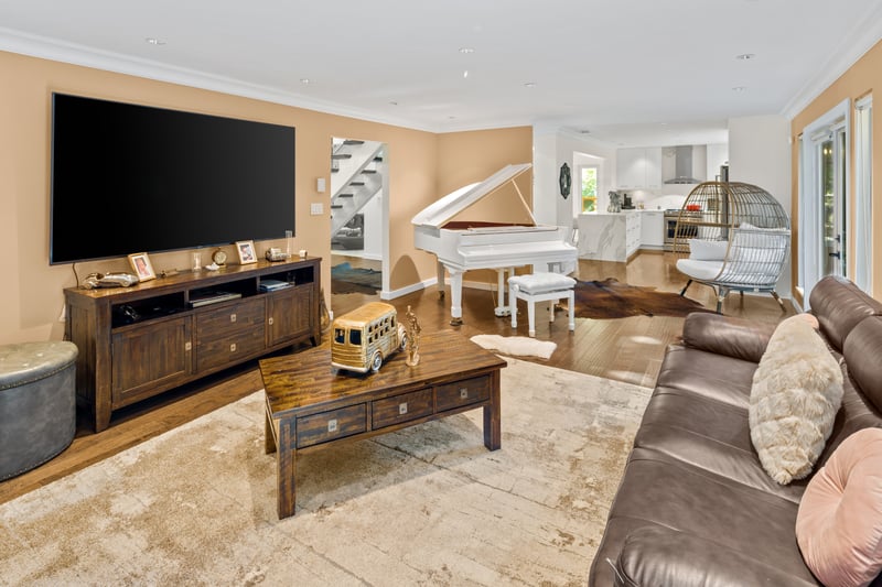 Luxury estate at 1007 Kentwood Place, Victoria, BC — photo 19