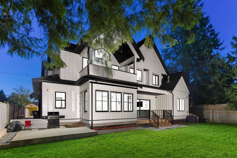 Luxury estate at 13026 16 Avenue, Surrey, BC — photo 25