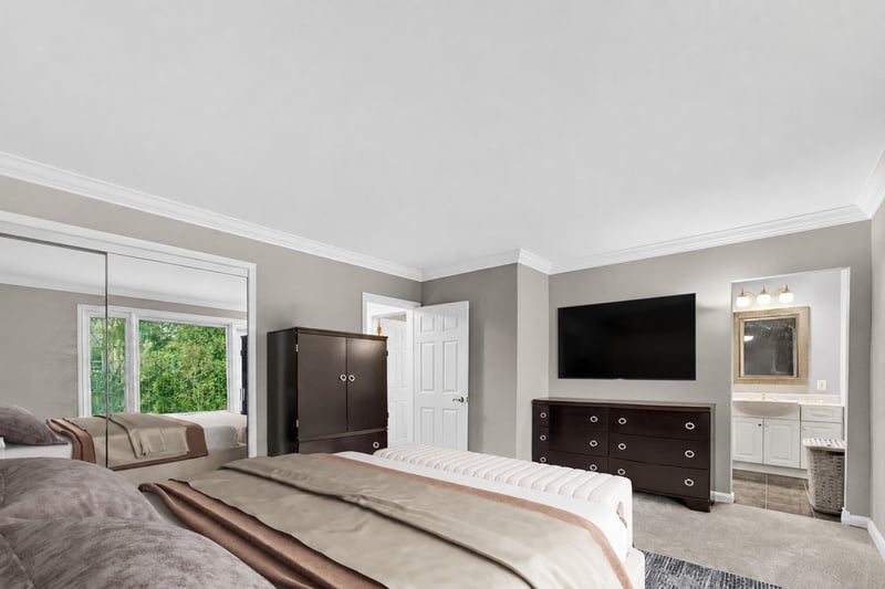 Luxury estate at 195 Wilton Street, Burlington, ON — photo 18