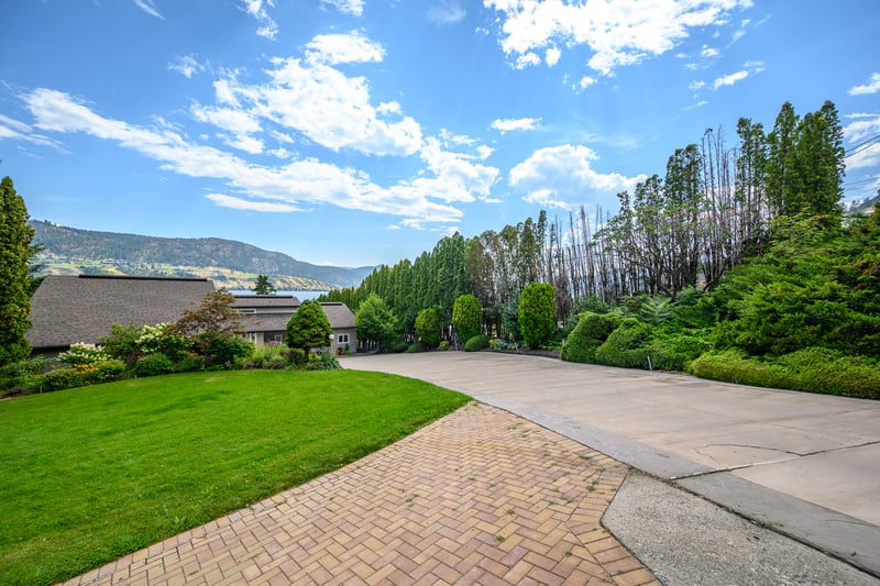 Luxury estate at 7994 Tronson Road, Vernon, BC — photo 43