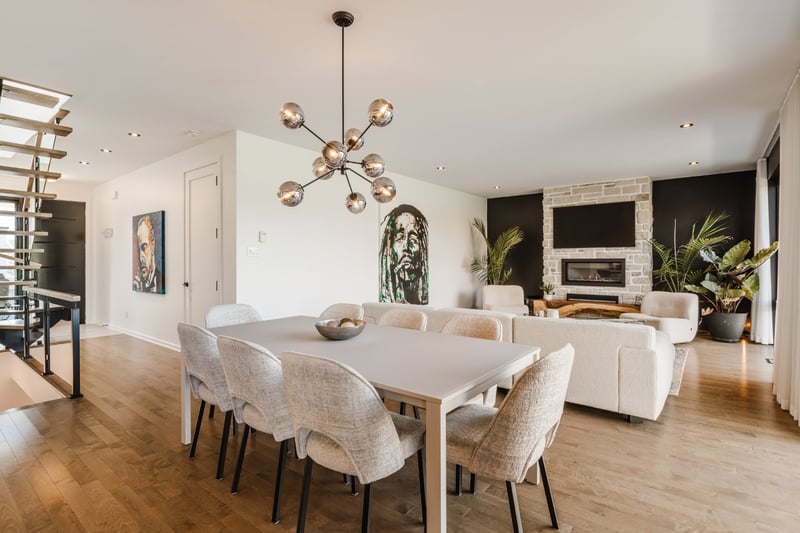 Luxury estate at 220 Rue Brunelle, Sainte-Julie, QC — photo 9