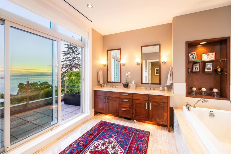 Luxury estate at 2535 Garden Court, West Vancouver, BC — photo 11
