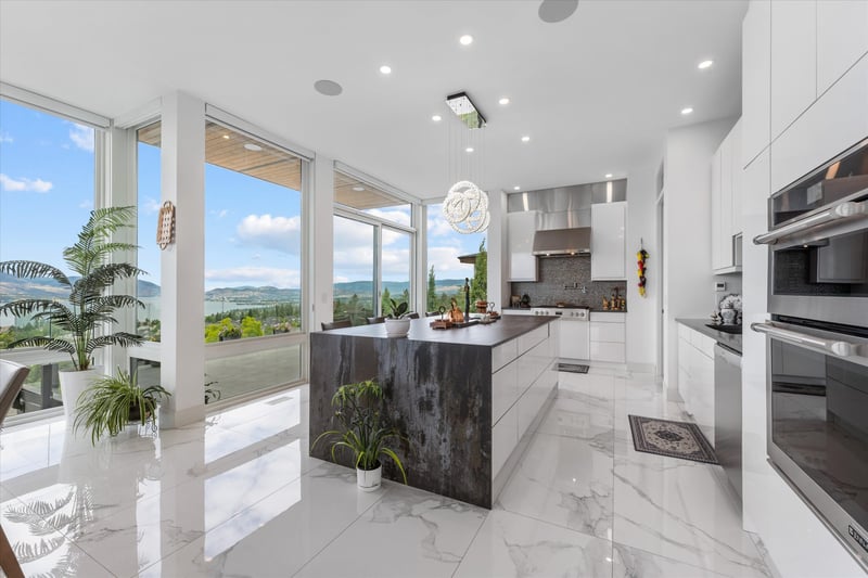 Luxury estate at 449 Swan Drive, Kelowna, BC — photo 11