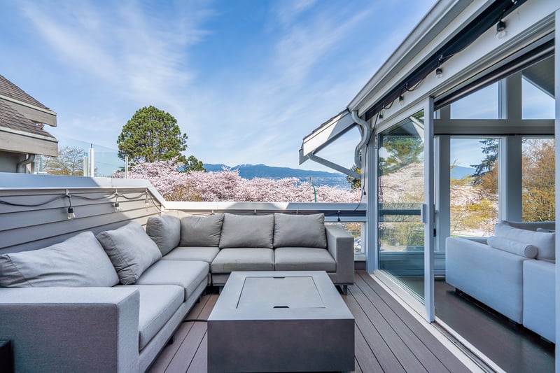Luxury estate at 3262 West 1st Avenue, Vancouver, BC — photo 37