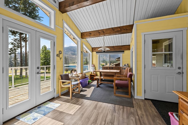 Luxury estate at 5090 Mackinnon Road, Peachland, BC — photo 3