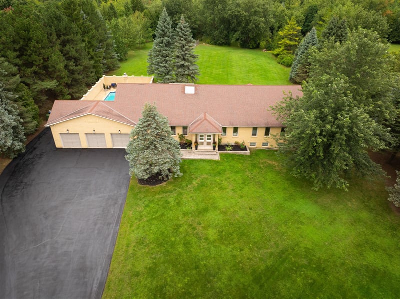 Luxury estate at 22 Rosegarden Drive, Brampton, ON — photo 3