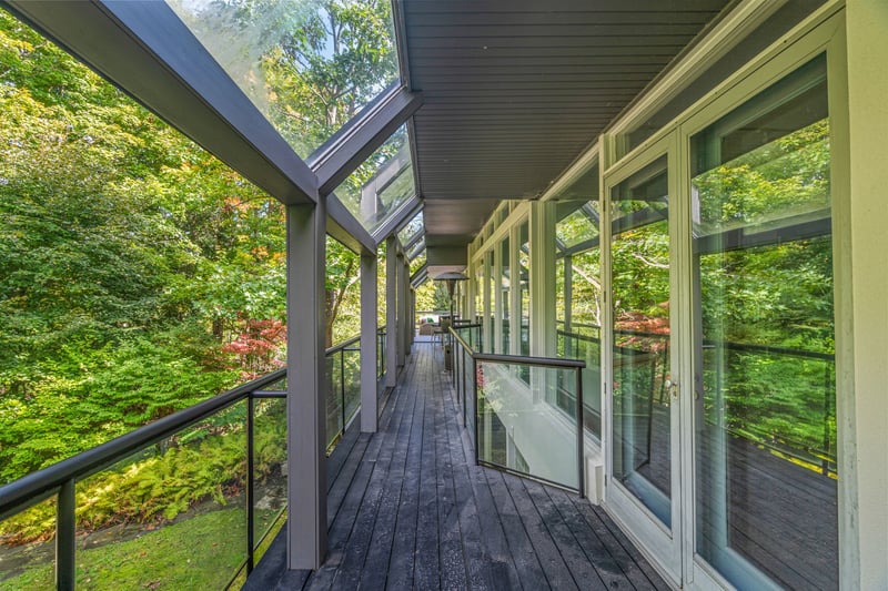 Luxury estate at 18 Timberglade Court, North York, ON — photo 9