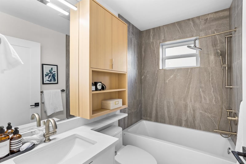 Luxury estate at 2-165 East 45th Avenue, Vancouver, BC — photo 11