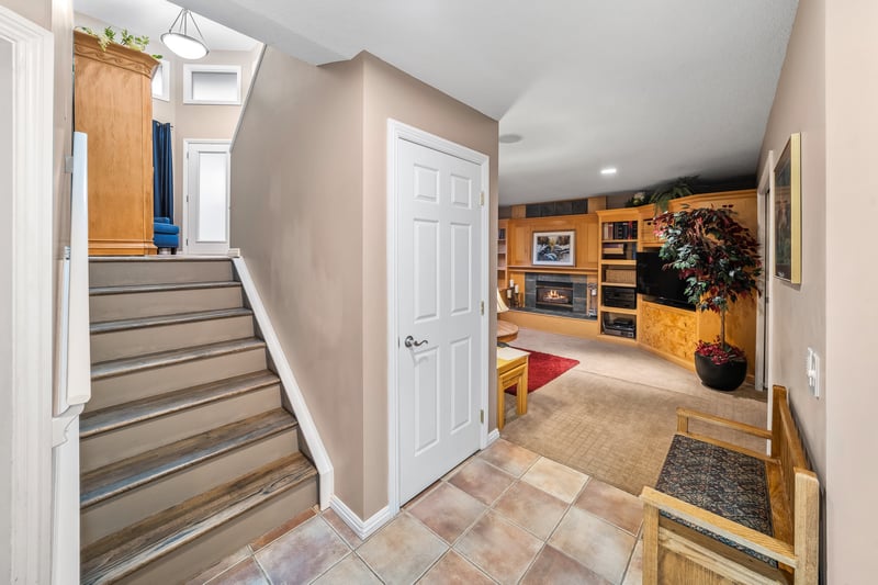 Luxury estate at 5011 Viceroy Drive Northwest, Calgary, AB — photo 18