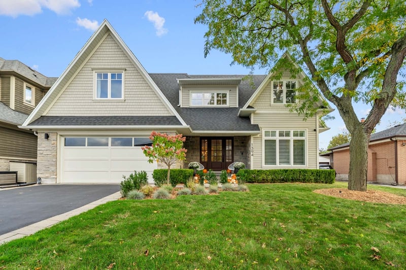 Luxury estate at 1394 Waverly Avenue, Oakville, ON — photo 1