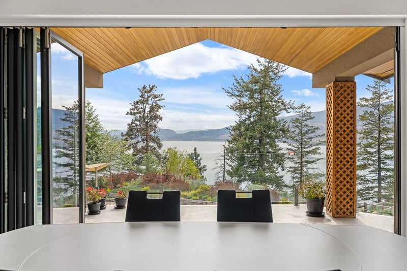 Luxury estate at 328 Lochview Road, Kelowna, BC — photo 9