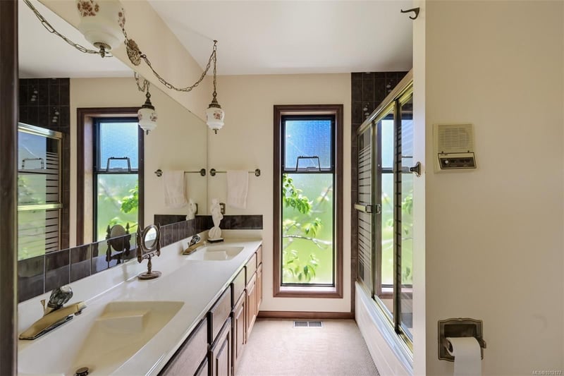 Luxury estate at 5489 Forest Hill Road, Victoria, BC — photo 13