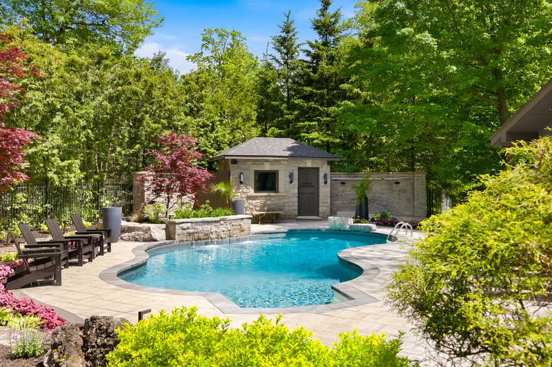 Luxury estate at 3205 Highpoint Court, Burlington, ON — photo 3