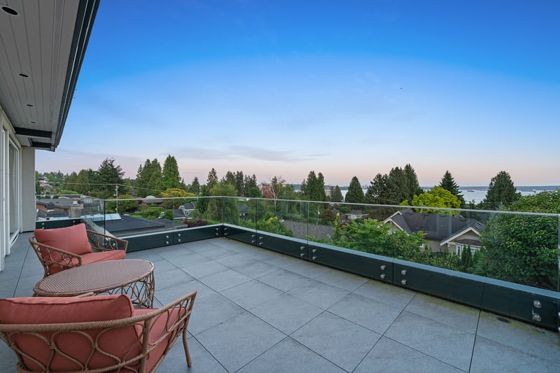 Luxury estate at 2540 Mathers Avenue, West Vancouver, BC — photo 38