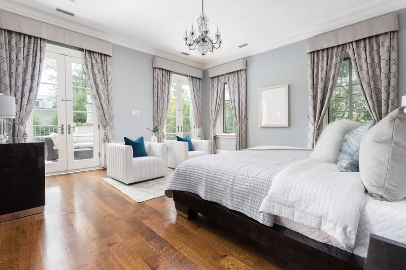 Luxury estate at 2 Montclair Avenue, Toronto — photo 8