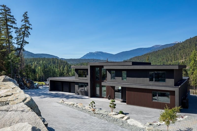 Luxury estate at 9228 Wedgemount Plateau Drive, Squamish-Lillooet, BC — photo 16