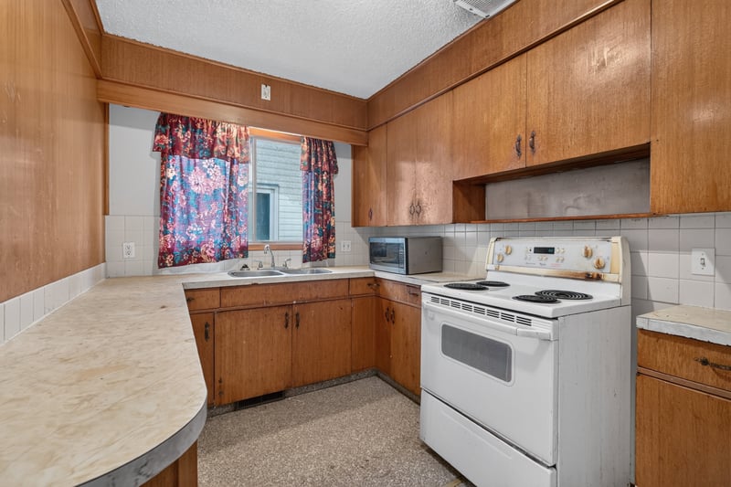 Luxury estate at 11015 87 Avenue Northwest #11015, Edmonton, AB — photo 15