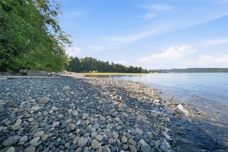 Luxury estate at 312 Roland Road, Ladysmith, BC — photo 10