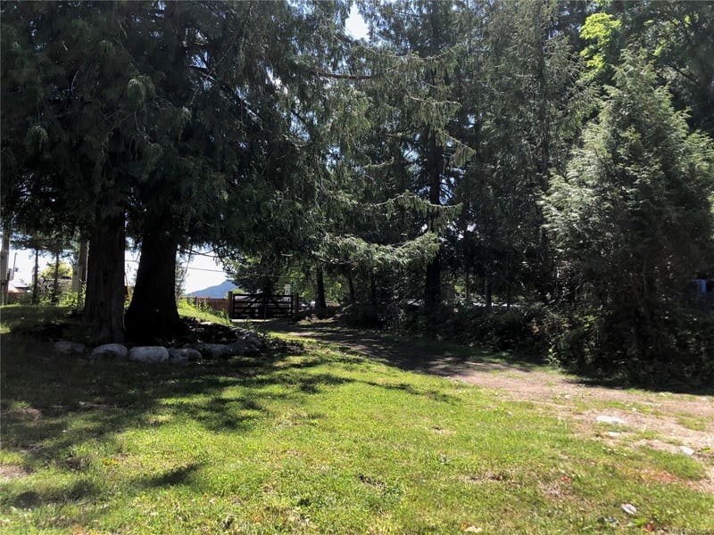 Luxury estate at Lot B Sa-Seen-Os Road, Youbou, BC — photo 13