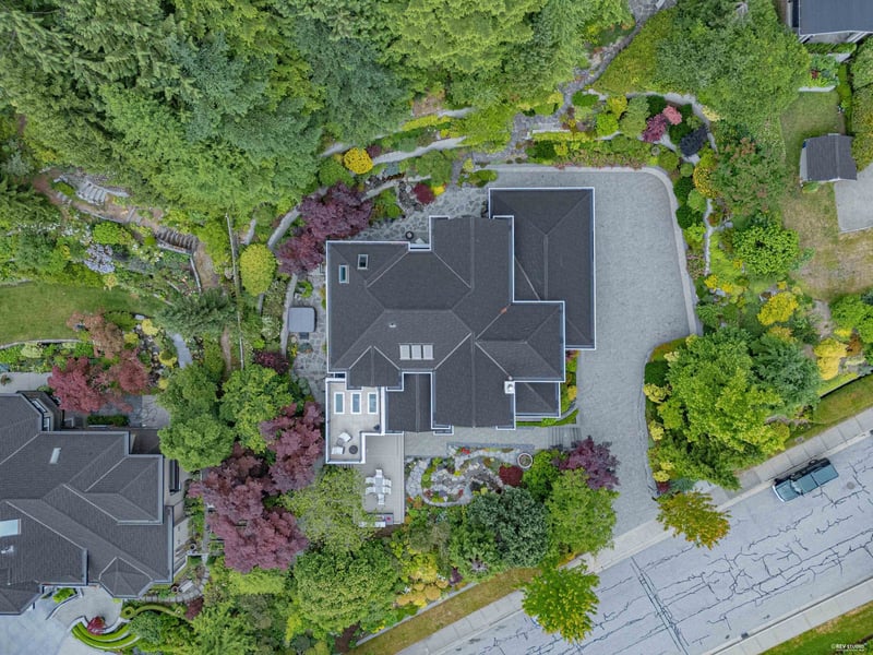 Luxury estate at 4115 East Braemar Road, North Vancouver, BC — photo 16