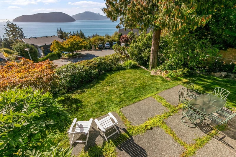 Luxury estate at 45 Sweetwater Place, Lions Bay — photo 15