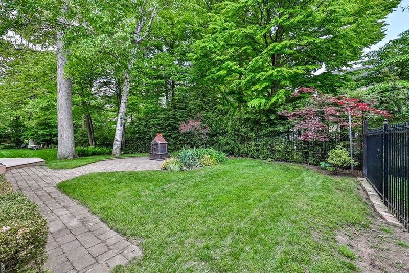 Luxury estate at 208 Mineola Road West, Mississauga, ON — photo 26