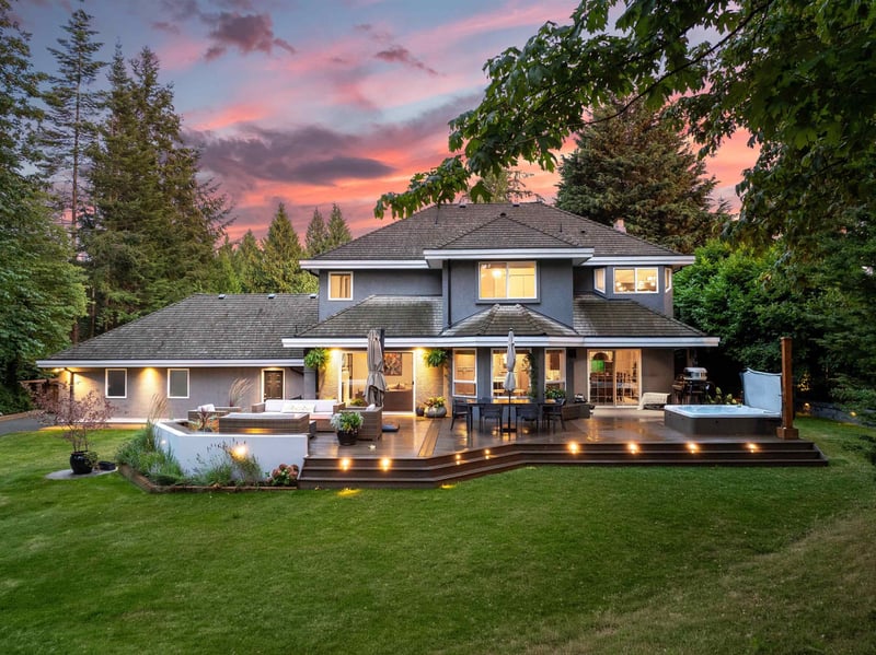 Luxury estate at 13877 32 Avenue, Surrey, BC — photo 2