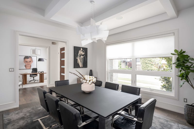 Luxury estate at 1025 Bridge Road, Oakville, ON — photo 9