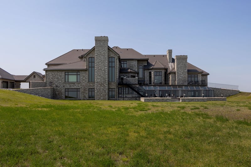Luxury estate at 240046 Township Road 284, Kneehill County, AB — photo 34