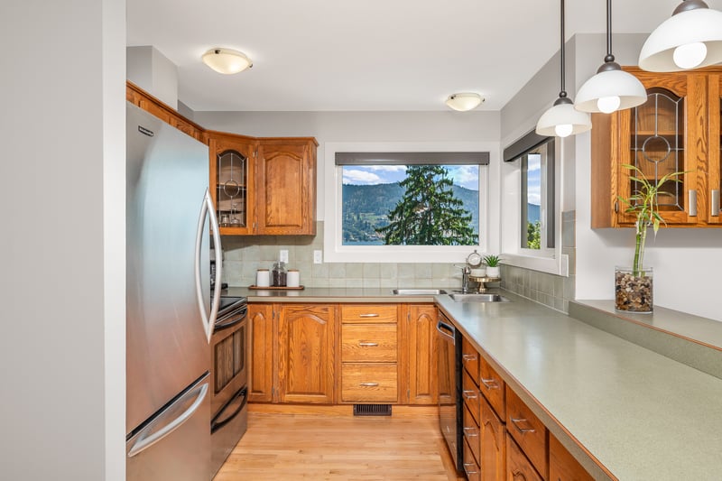 Luxury estate at 7994 Tronson Road, Vernon, BC — photo 13