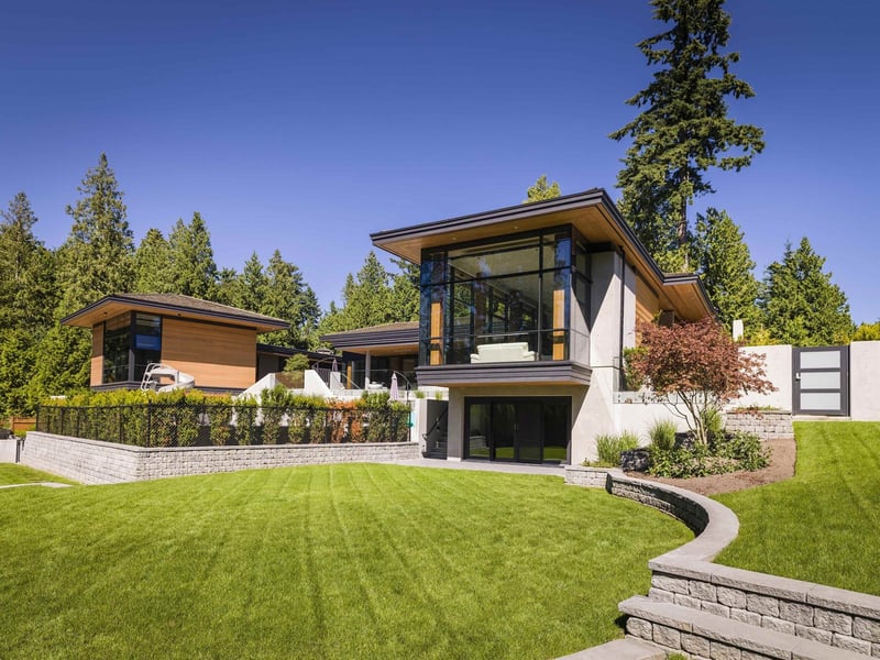 Luxury estate at 13677 32 Avenue, Surrey, BC — photo 2