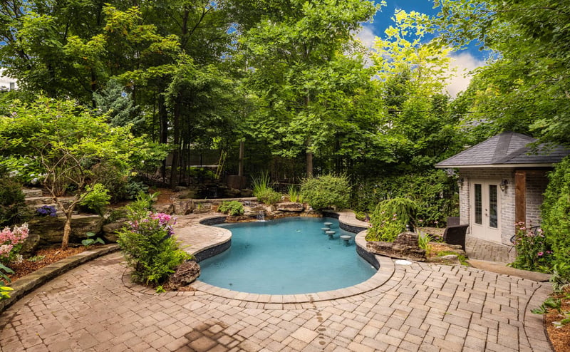 Luxury estate at 53 Av. du Bel-Horizon, Sainte-Julie, QC — photo 25